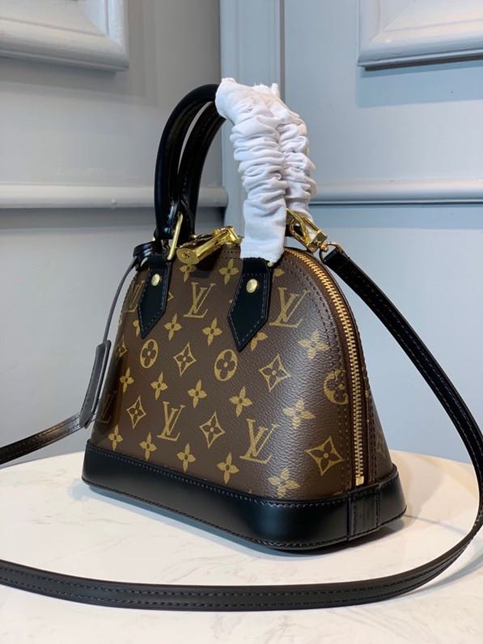 Louis Vuitton Alma BB Monogram Canvas For Women, Women’s Handbags, Shoulder And Crossbody Bags 9.8in/24cm