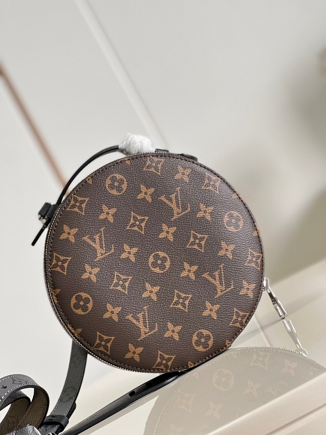 Louis Vuitton Audio Case Brown For Women, Women’s Handbags, Shoulder Bags And Crossbody Bags 7.9in/23cm