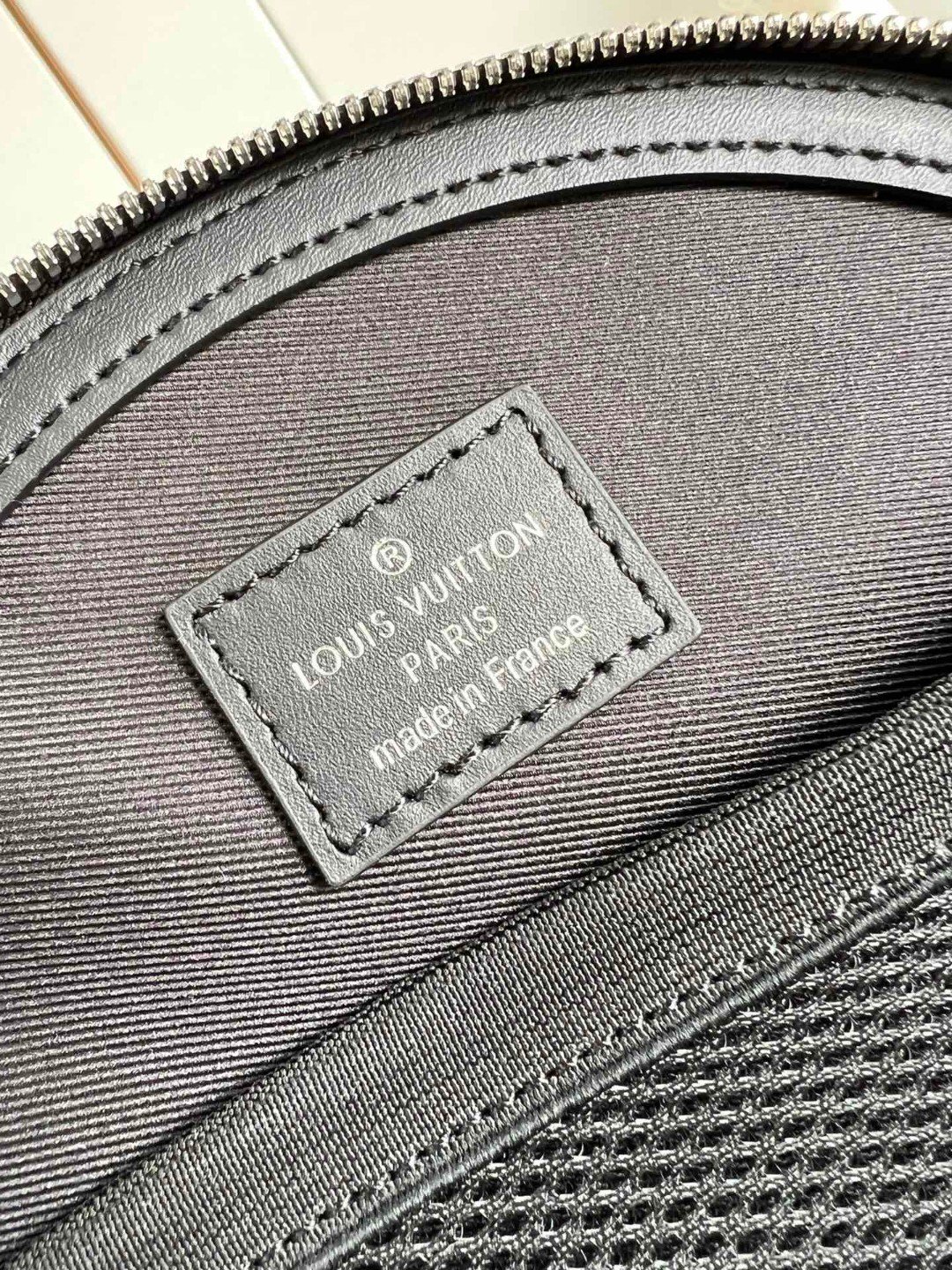 Louis Vuitton Audio Case Brown For Women, Women’s Handbags, Shoulder Bags And Crossbody Bags 7.9in/23cm