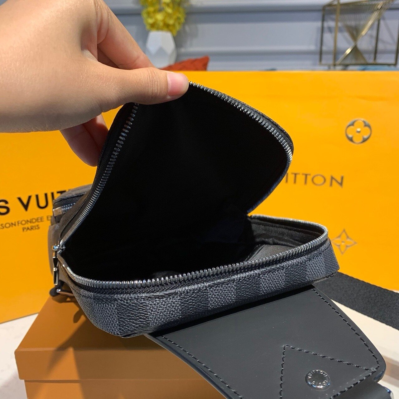 Louis Vuitton Avenue Sling Bag Damier Graphite Canvas For Men, Men’s Bags, Shoulder And Crossbody Bags 12.2in/31cm