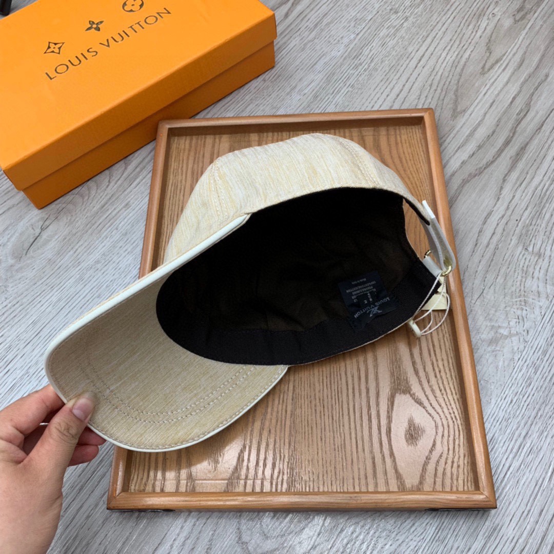 Louis Vuitton Be My Cap In Beige