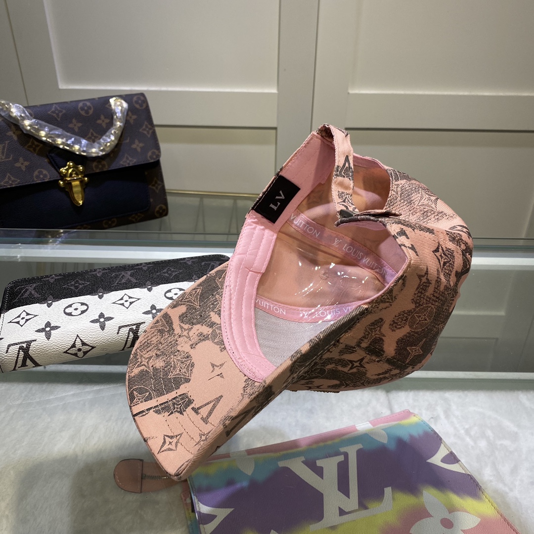 Louis Vuitton Be My Cap In Pink