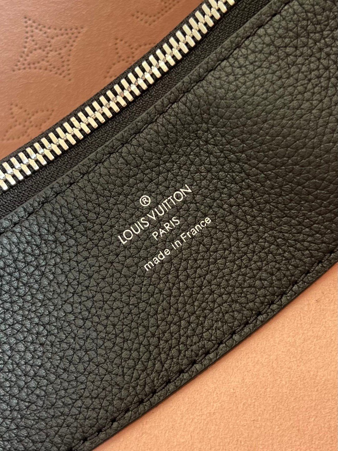 Louis Vuitton Bella Bucket Bag Black For Women, Women’s Handbags, Shoulder Bags And Crossbody Bags 12.6in/32cm LV