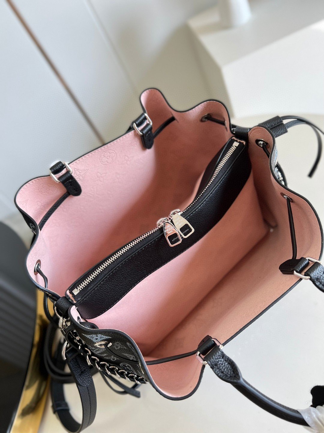 Louis Vuitton Bella Bucket Bag Black For Women, Women’s Handbags, Shoulder Bags And Crossbody Bags 12.6in/32cm LV
