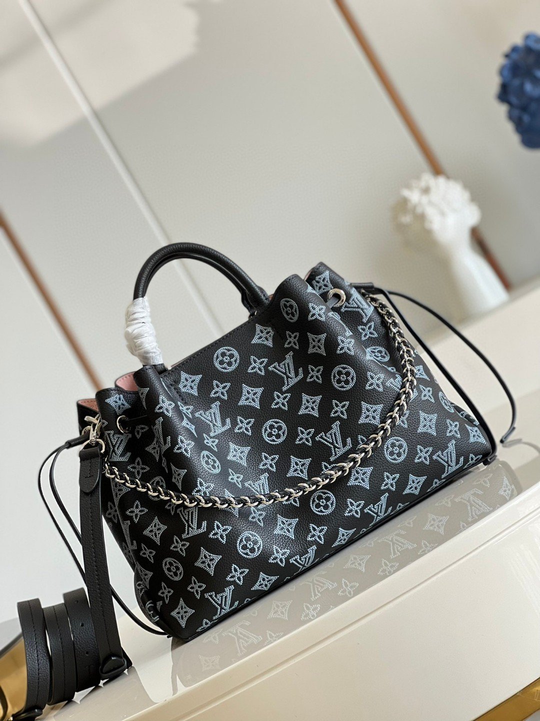 Louis Vuitton Bella Bucket Bag Black For Women, Women’s Handbags, Shoulder Bags And Crossbody Bags 12.6in/32cm LV