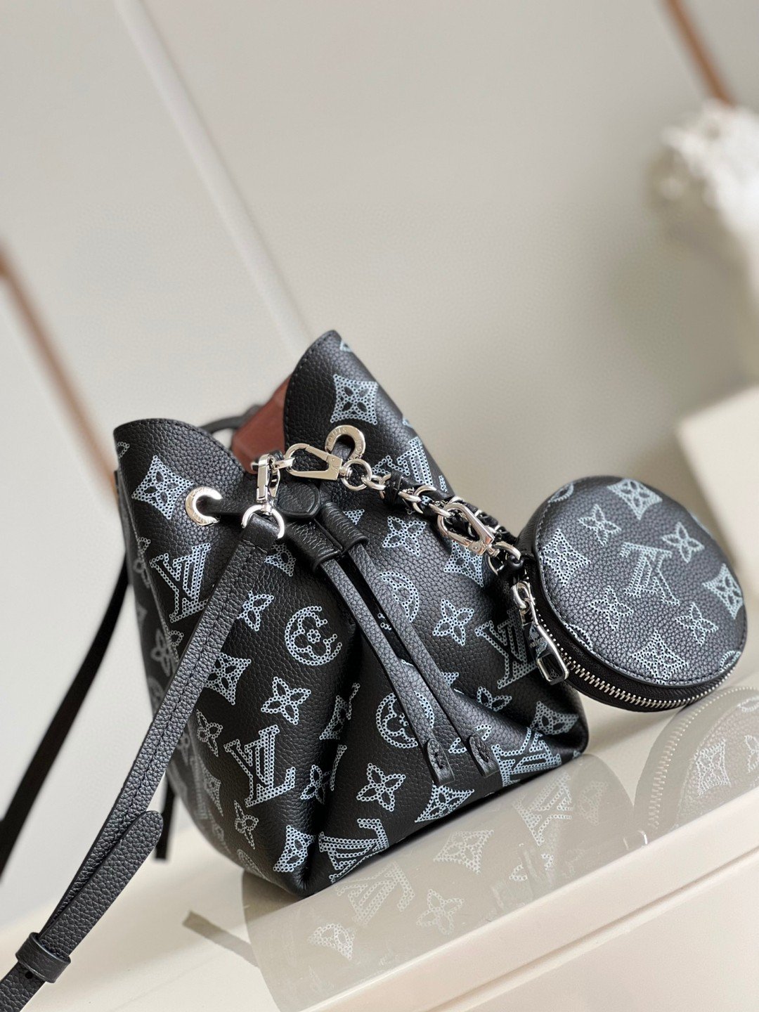 Louis Vuitton Bella Bucket Bag Black For Women, Women’s Handbags, Shoulder Bags And Crossbody Bags 8.7in/22cm