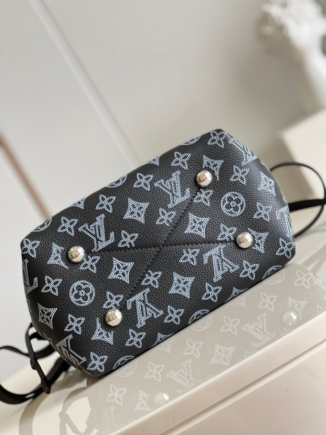 Louis Vuitton Bella Bucket Bag Black For Women, Women’s Handbags, Shoulder Bags And Crossbody Bags 8.7in/22cm