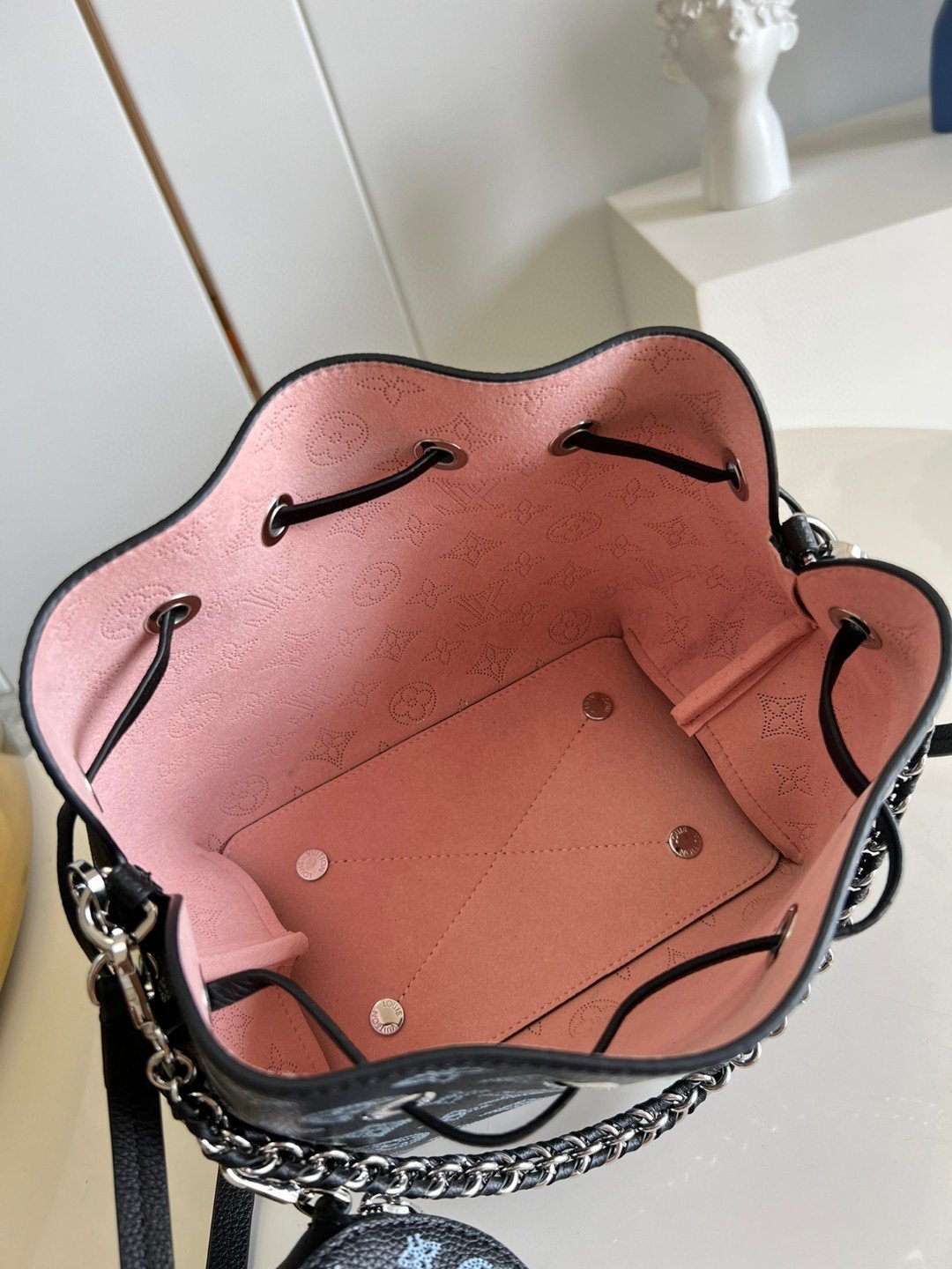 Louis Vuitton Bella Bucket Bag Black For Women, Women’s Handbags, Shoulder Bags And Crossbody Bags 8.7in/22cm