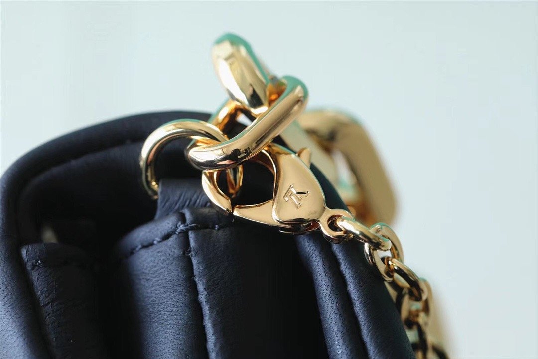 Louis Vuitton Beltbag Coussin Monogram Black For Women, Women’s Handbags, Shoulder And Crossbody Bags 5.1in/13cm LV