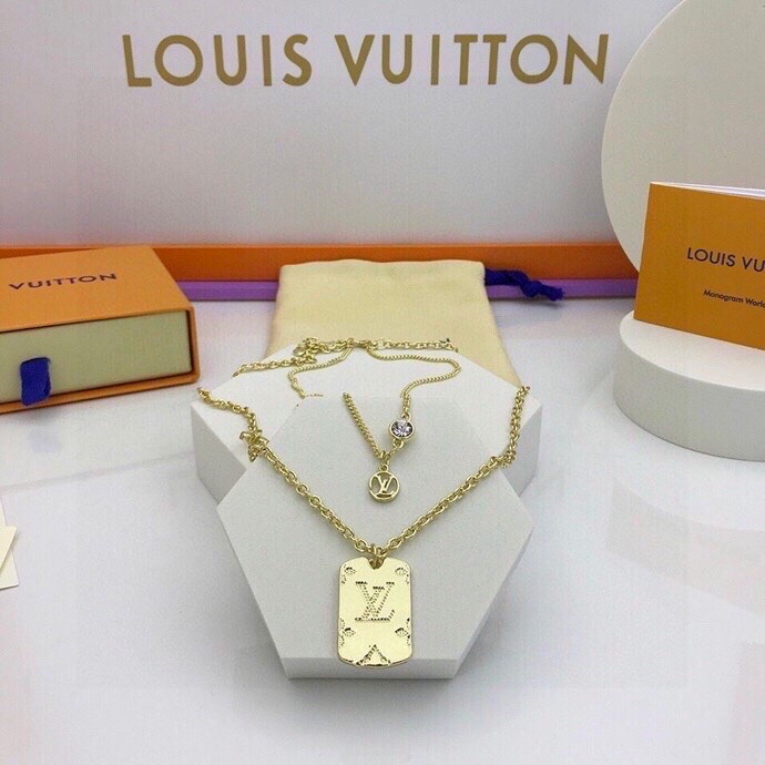 Louis Vuitton Big Tag LV Necklace Gold Tone For Women