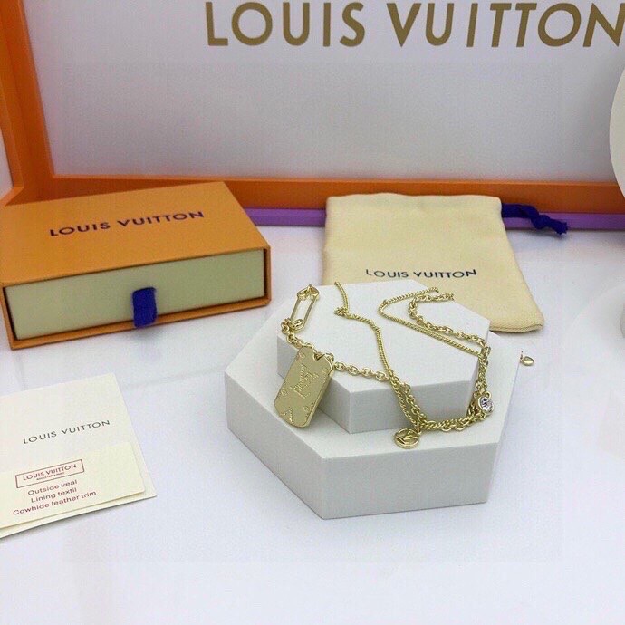 Louis Vuitton Big Tag LV Necklace Gold Tone For Women