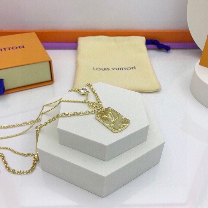 Louis Vuitton Big Tag LV Necklace Gold Tone For Women