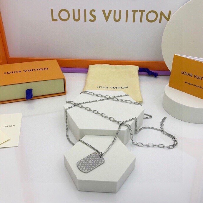 Louis Vuitton Big Tag LV Necklace Silver Tone For Women