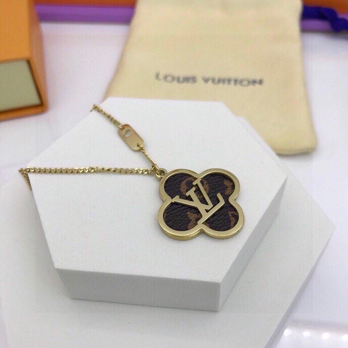 Louis Vuitton Black Four Petal Flower Necklace Gold Tone For Women