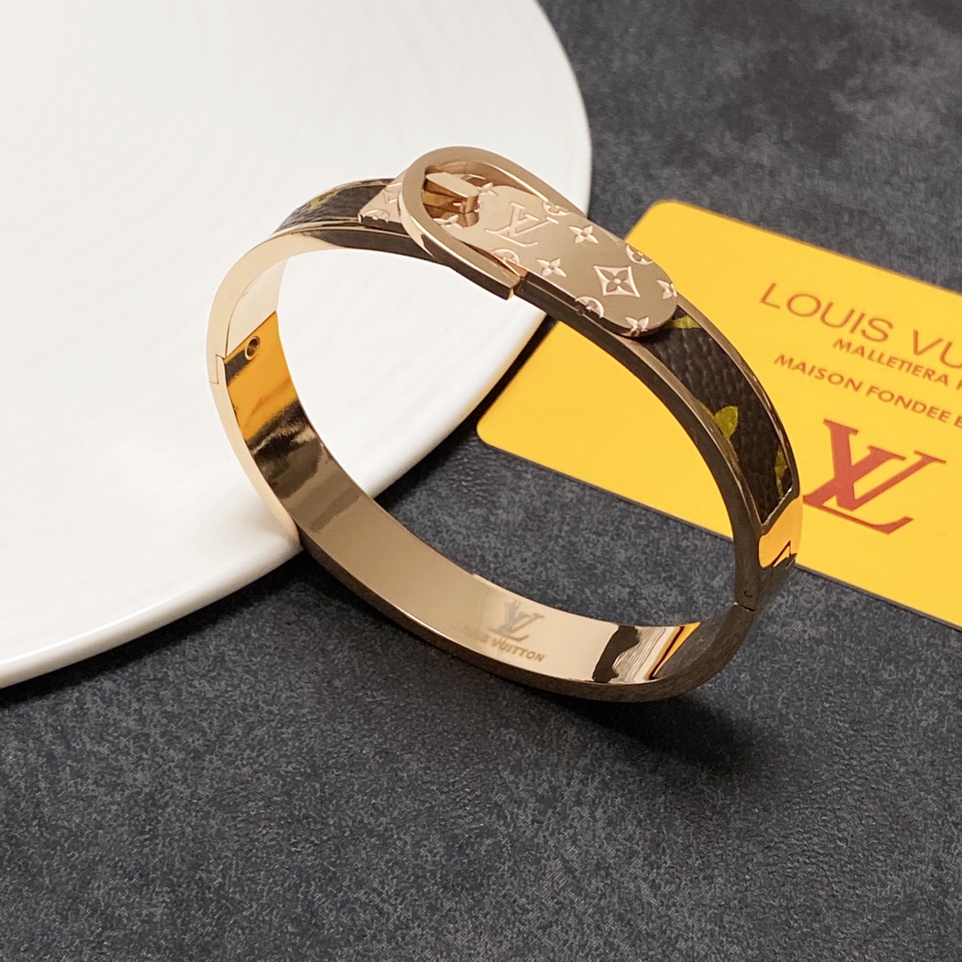 Louis Vuitton Bracelet Gold For Women