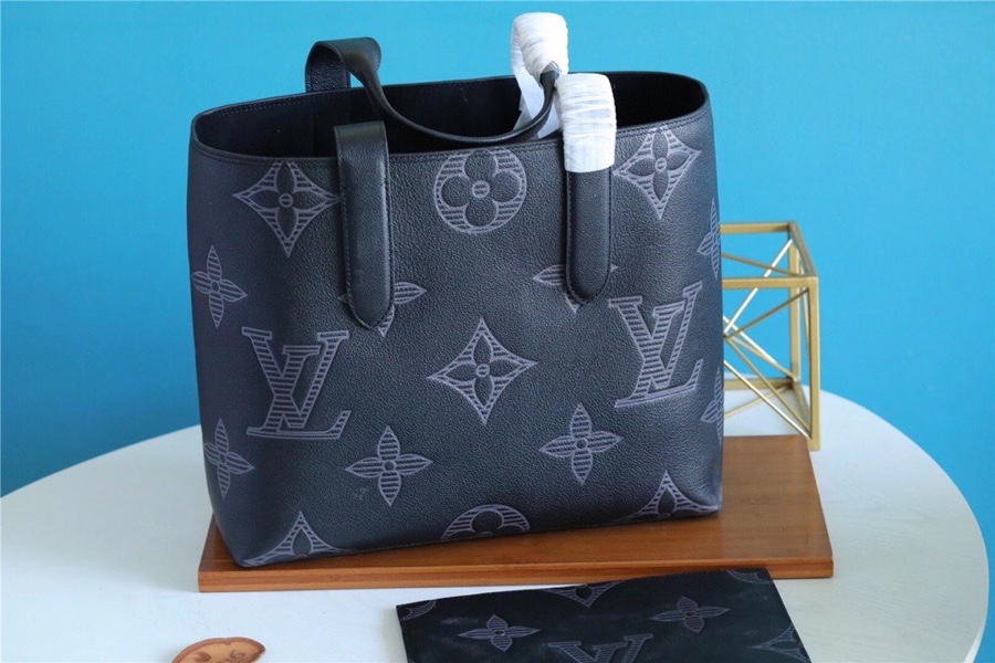 Louis Vuitton Cabas Voyage Purple For Men 17.7in/45cm