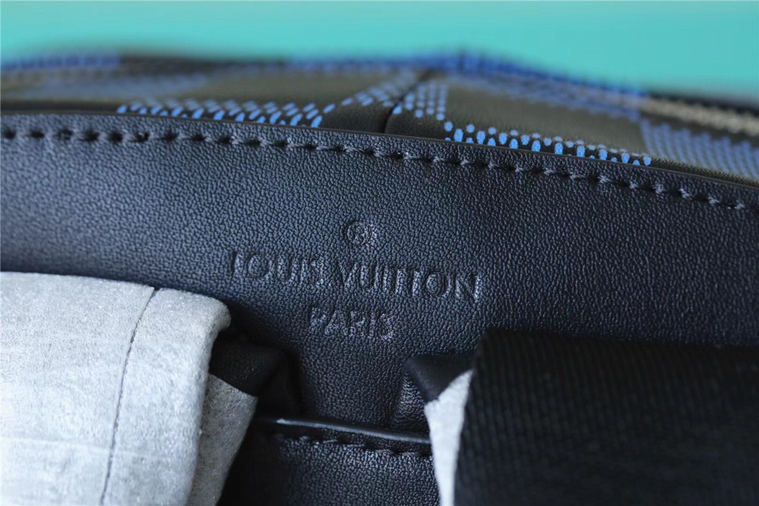 Louis Vuitton Campus Backpack Damier Infini 3D Navy Blue / Black For Men, Men’s Bags 39cm