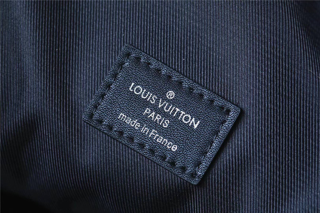 Louis Vuitton Campus Backpack Damier Infini 3D Navy Blue / Black For Men, Men’s Bags 39cm