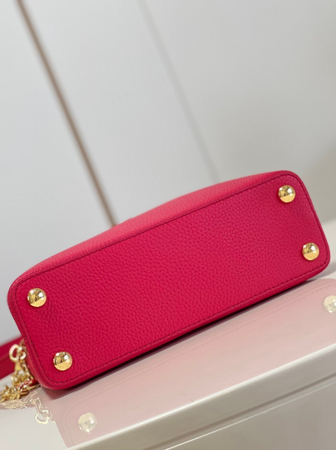 Louis Vuitton Capucines BB Hot Pink For Women, Women’s Handbags, Shoulder Bags And Crossbody Bags 10.6in/27cm LV
