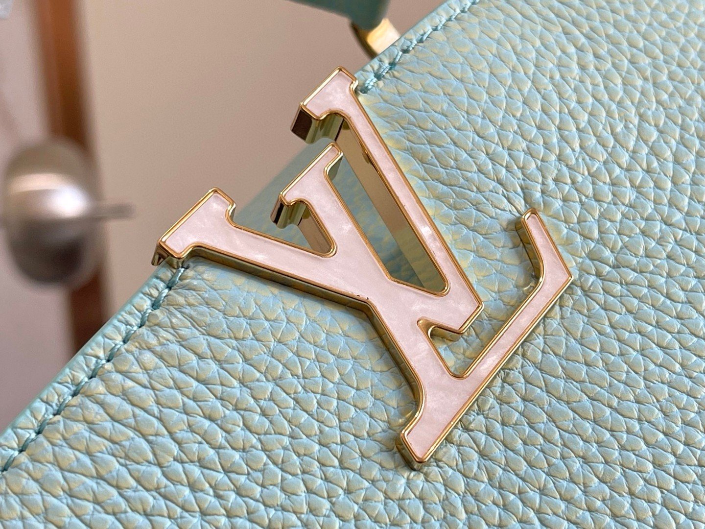 Louis Vuitton Capucines BB Jade Green For Women, Women’s Handbags, Shoulder Bags And Crossbody Bags 10.6in/27cm LV