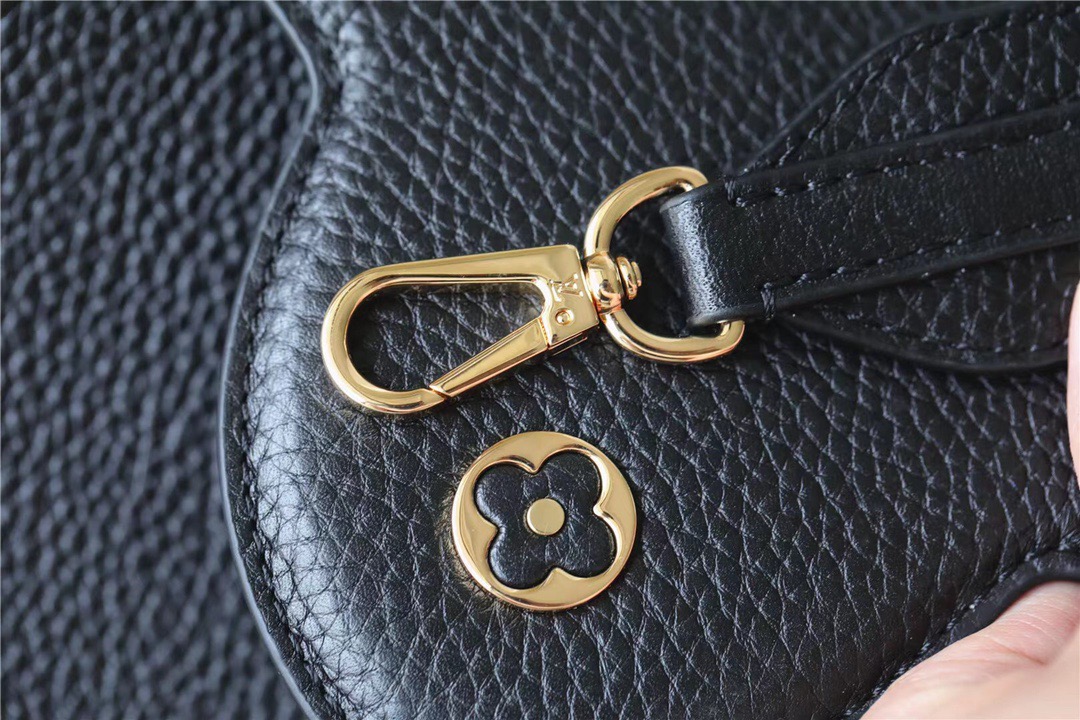 Louis Vuitton Capucines BB Taurillon Black For Women, Women’s Handbags, Shoulder And Crossbody Bags 26cm/10.6in LV