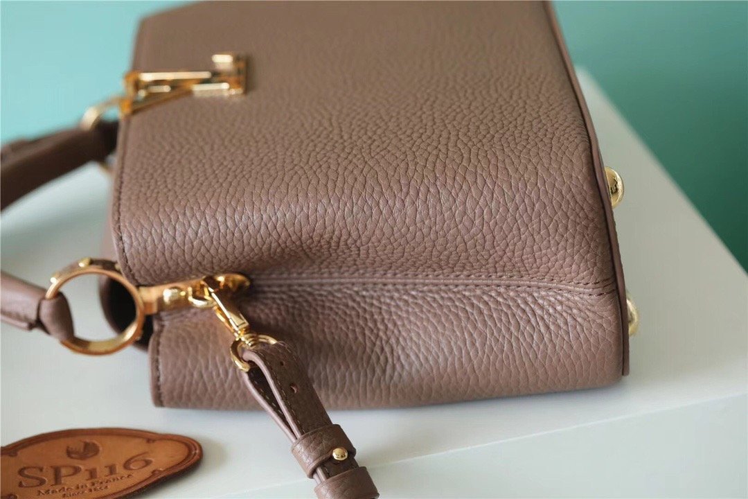 Louis Vuitton Capucines BB Taurillon Light Brown For Women, Women’s Handbags, Shoulder And Crossbody Bags 26cm/10.6in LV