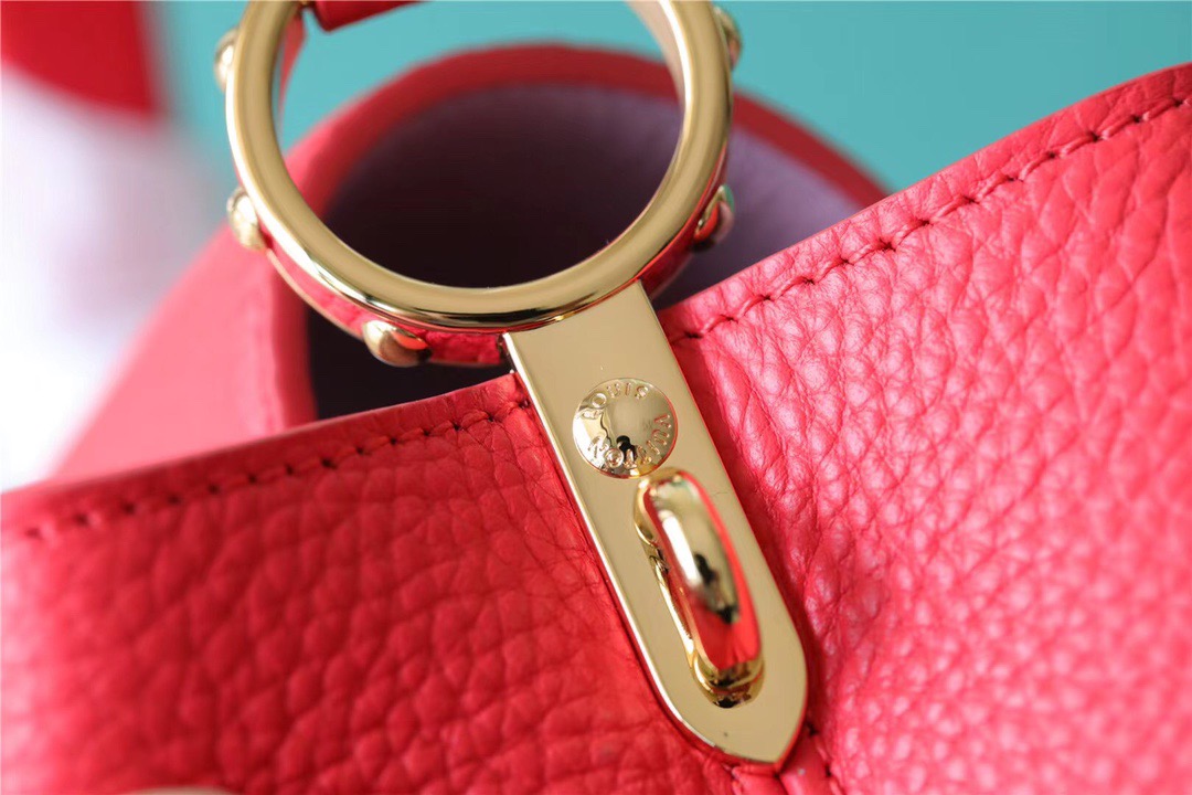 Louis Vuitton Capucines BB Taurillon Red For Women, Women’s Bags, Shoulder And Crossbody Bags 10.6in/27cm LV