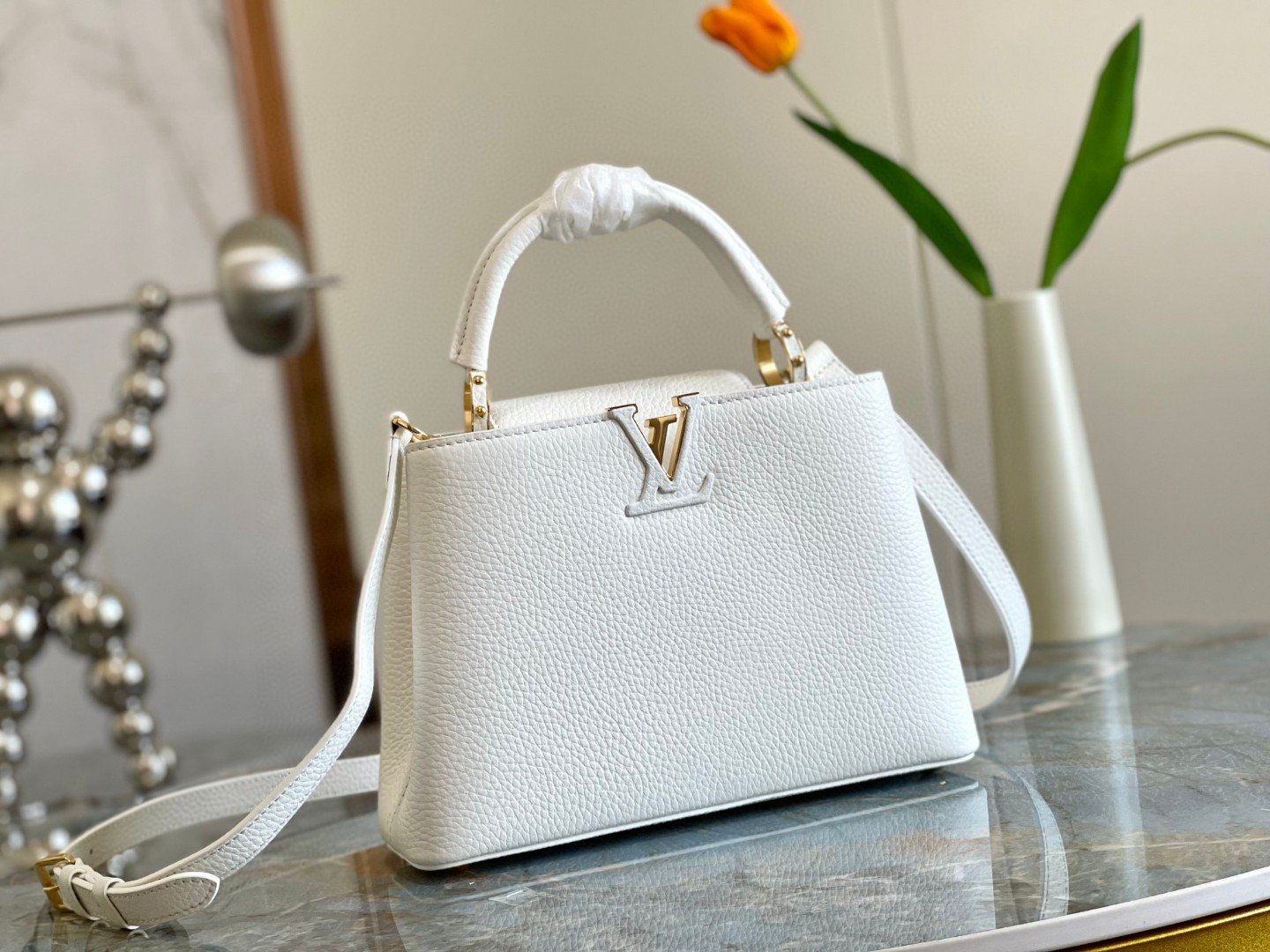 Louis Vuitton Capucines BB White For Women, Women’s Handbags, Shoulder Bags And Crossbody Bags 10.6in/27cm LV