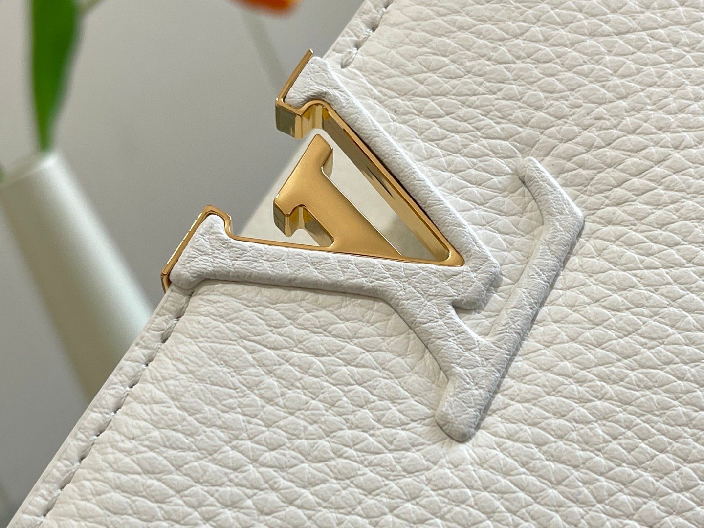 Louis Vuitton Capucines BB White For Women, Women’s Handbags, Shoulder Bags And Crossbody Bags 10.6in/27cm LV