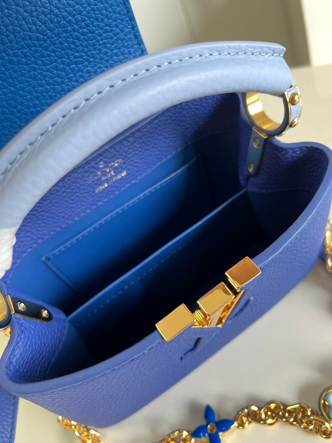 Louis Vuitton Capucines Mini Blue For Women, Women’s Handbags, Shoulder Bags And Crossbody Bags 8.3in/21cm LV