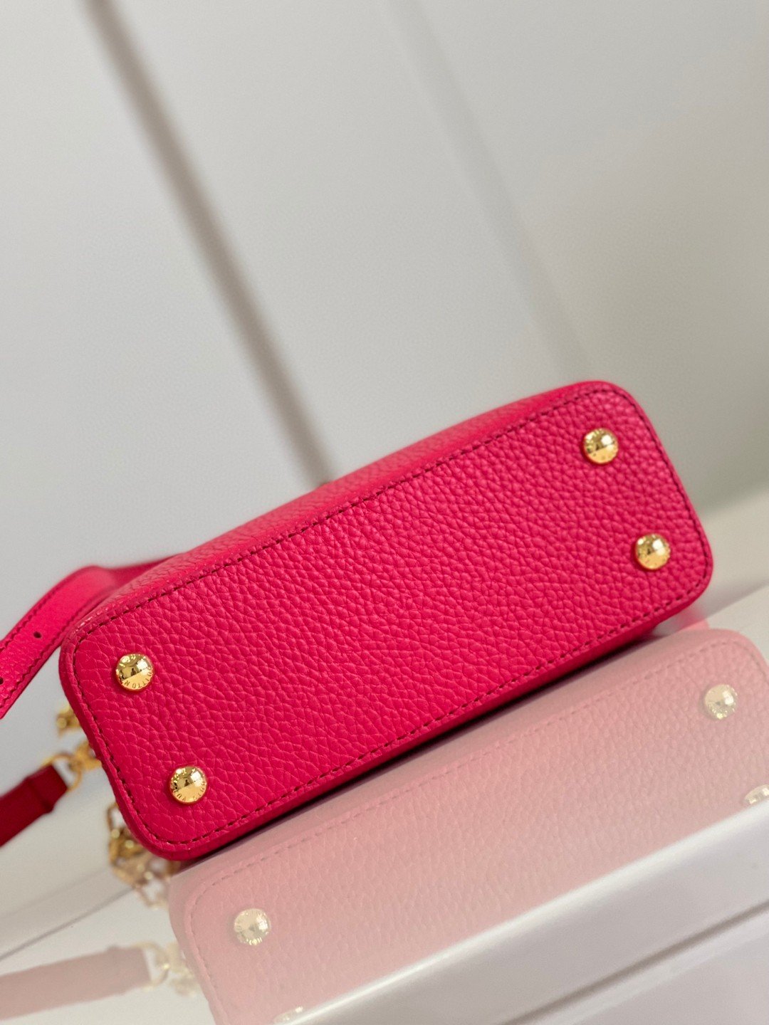 Louis Vuitton Capucines Mini Hot Pink For Women, Women’s Handbags, Shoulder Bags And Crossbody Bags 8.3in/21cm LV