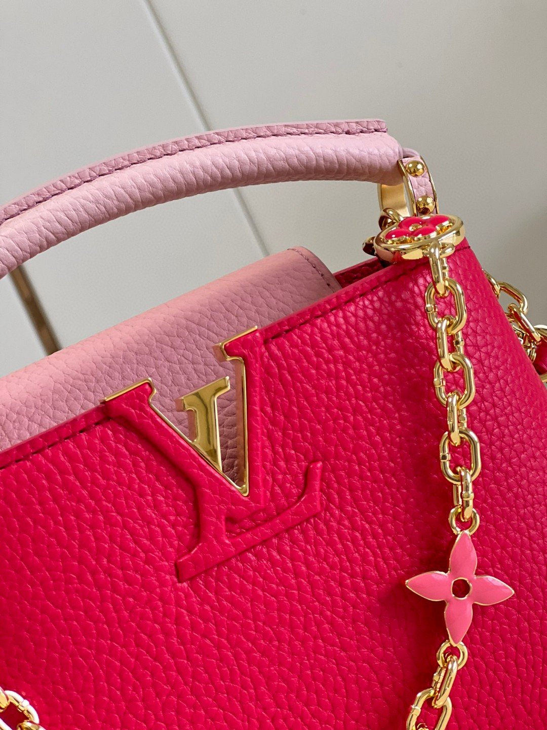 Louis Vuitton Capucines Mini Hot Pink For Women, Women’s Handbags, Shoulder Bags And Crossbody Bags 8.3in/21cm LV