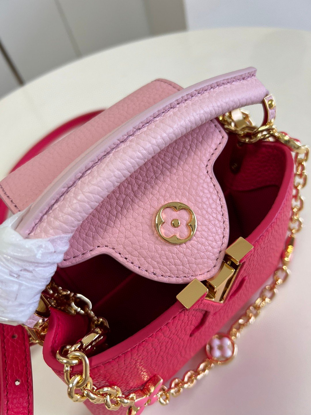 Louis Vuitton Capucines Mini Hot Pink For Women, Women’s Handbags, Shoulder Bags And Crossbody Bags 8.3in/21cm LV