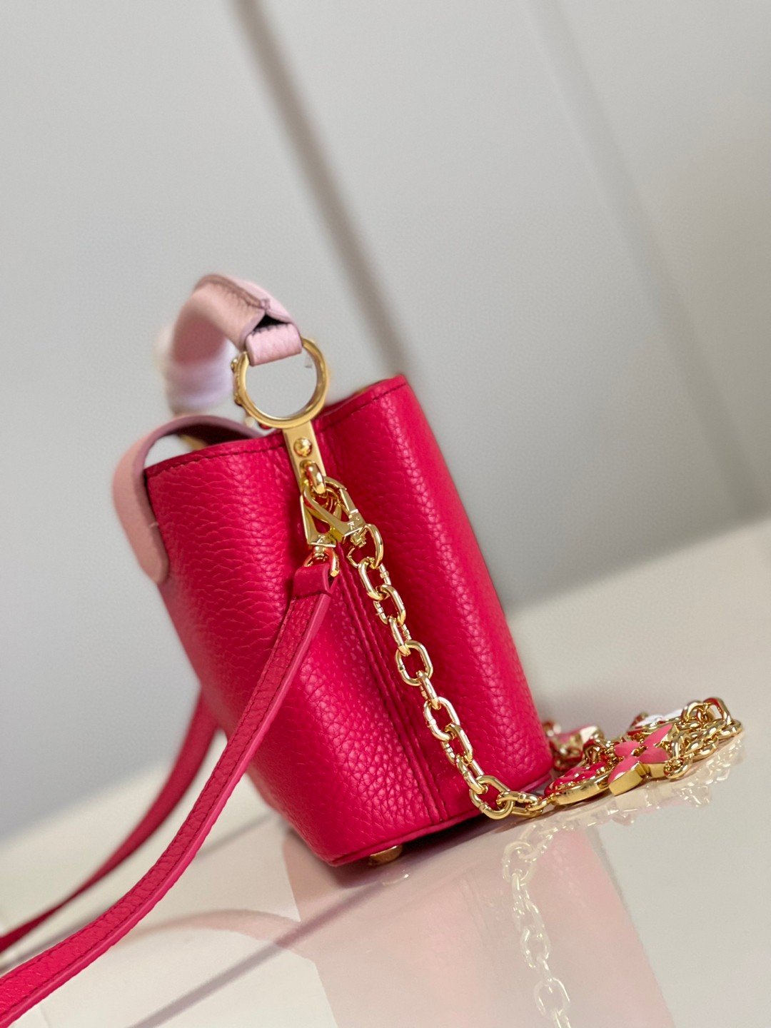 Louis Vuitton Capucines Mini Hot Pink For Women, Women’s Handbags, Shoulder Bags And Crossbody Bags 8.3in/21cm LV