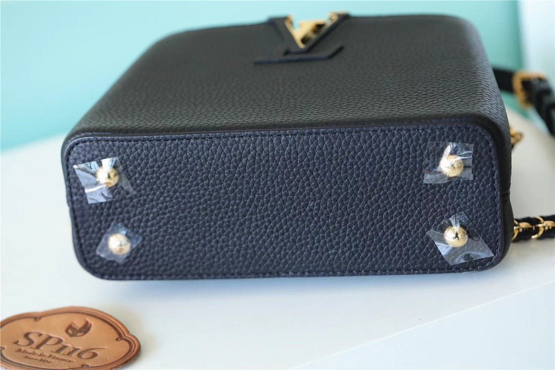 Louis Vuitton Capucines Mini Taurillon Black For Women, Women’s Handbags, Shoulder And Crossbody Bags 21cm/8.3in LV