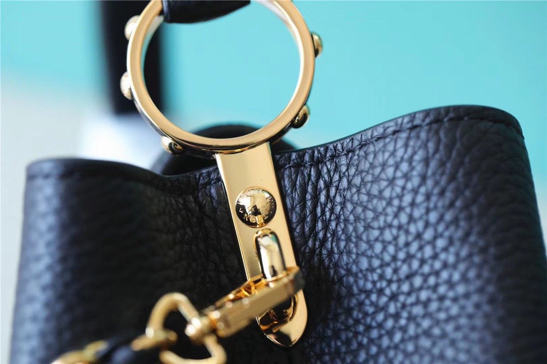 Louis Vuitton Capucines Mini Taurillon Black For Women, Women’s Handbags, Shoulder And Crossbody Bags 21cm/8.3in LV