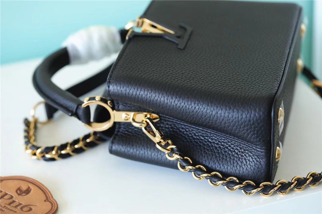 Louis Vuitton Capucines Mini Taurillon Black For Women, Women’s Handbags, Shoulder And Crossbody Bags 21cm/8.3in LV