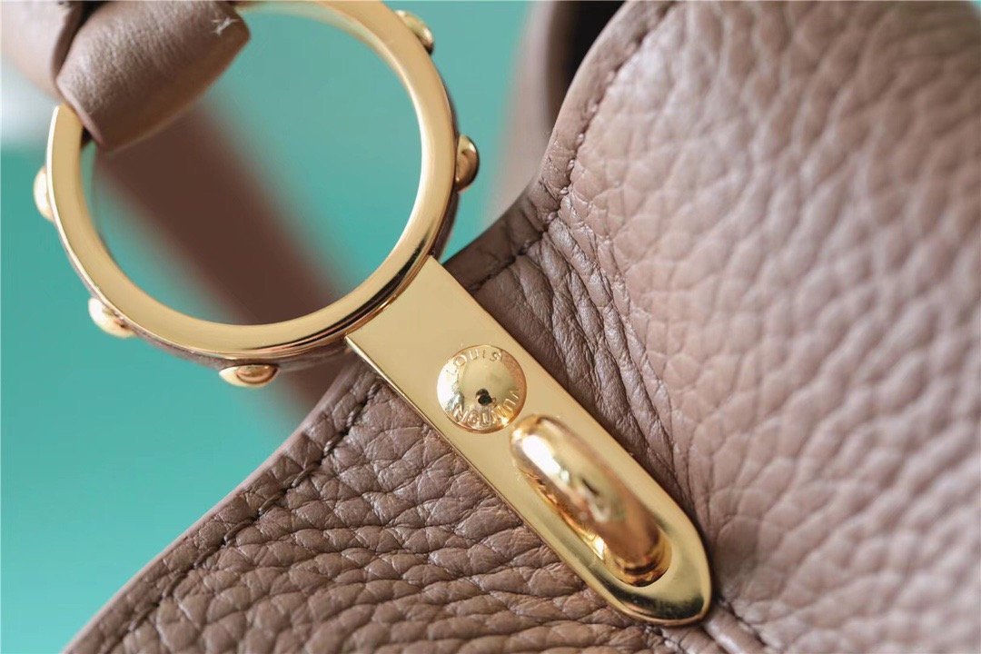 Louis Vuitton Capucines Mini Taurillon Light Brown For Women, Women’s Handbags, Shoulder And Crossbody Bags 21cm/8.3in