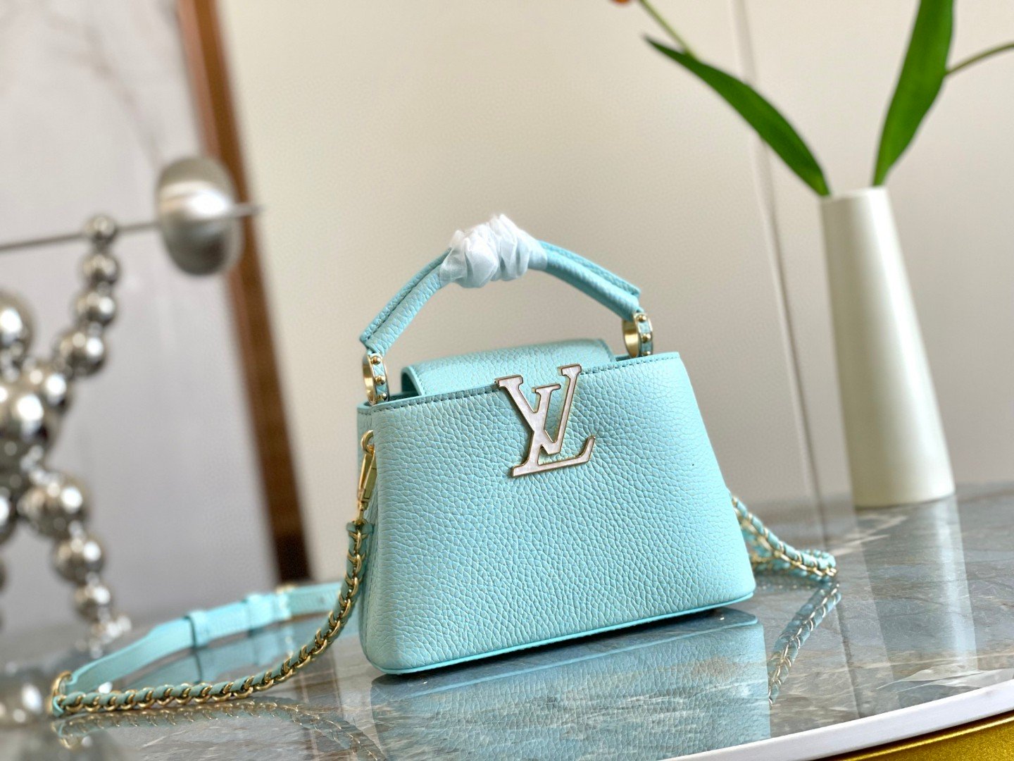 Louis Vuitton Capucines Mini White For Women, Women’s Handbags, Shoulder Bags And Crossbody Bags 8.3in/21cm
