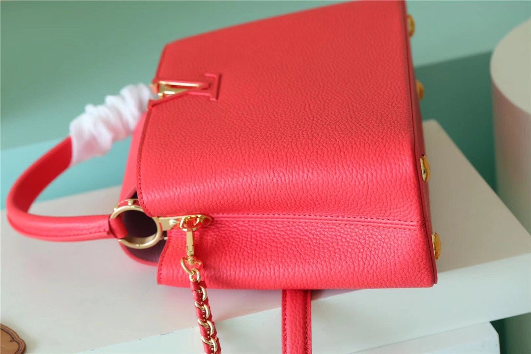 Louis Vuitton Capucines MM Taurillon Red For Women, Women’s Bags, Shoulder And Crossbody Bags 12.4in/31.5cm LV 