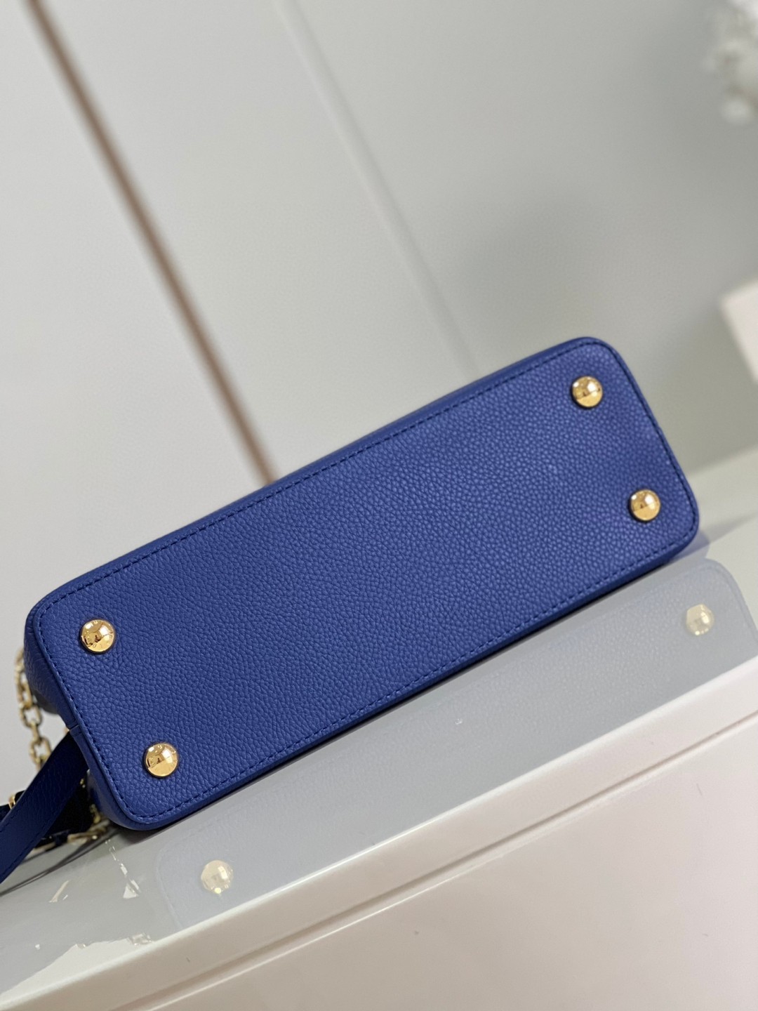 Louis Vuitton Capuciness MM Handbag Blue For Women, Women’s Handbags, Shoulder Bags And Crossbody Bags 12.4in/32cm LV