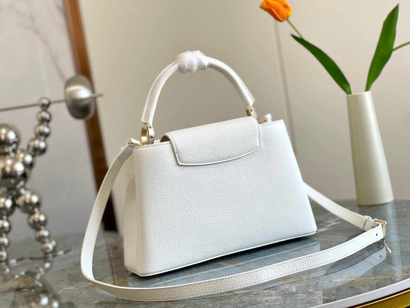 Louis Vuitton Capuciness MM Handbag White For Women, Women’s Handbags, Shoulder Bags And Crossbody Bags 12.4in/32cm LV