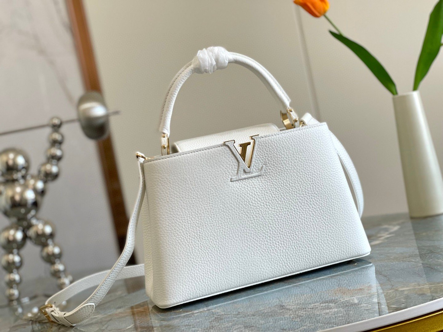 Louis Vuitton Capuciness MM Handbag White For Women, Women’s Handbags, Shoulder Bags And Crossbody Bags 12.4in/32cm LV