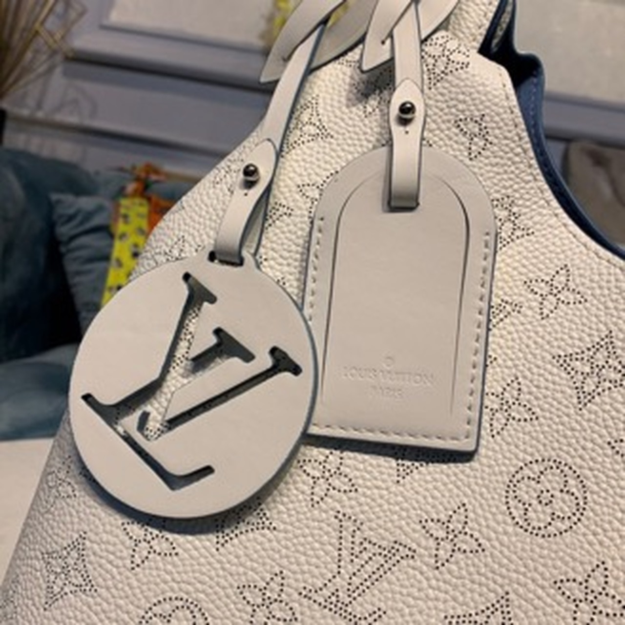 Louis Vuitton Carmel Hobo Bag Ivory For Women, Women’s Handbags, Shoulder Bags 13.8in/40cm LV