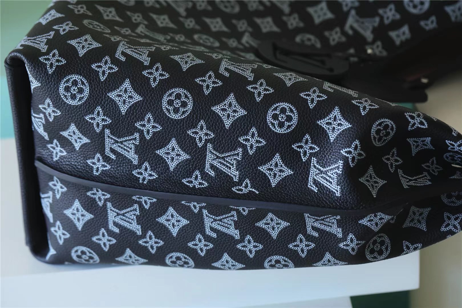 Louis Vuitton Carmel Monogram Pattern Black For Women 15.7in/40cm