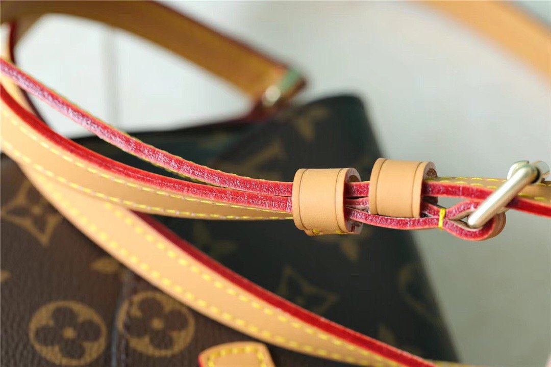 Louis Vuitton Chantilly MM Shoulder Bag Monogram For Women Brown