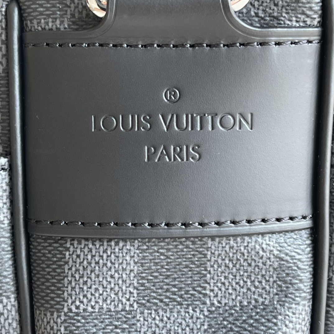 Louis Vuitton Christopher Messenger Bag Damier Graphite Canvas For Men, Men’s Bags, Shoulder And Crossbody Bags 13in/33cm