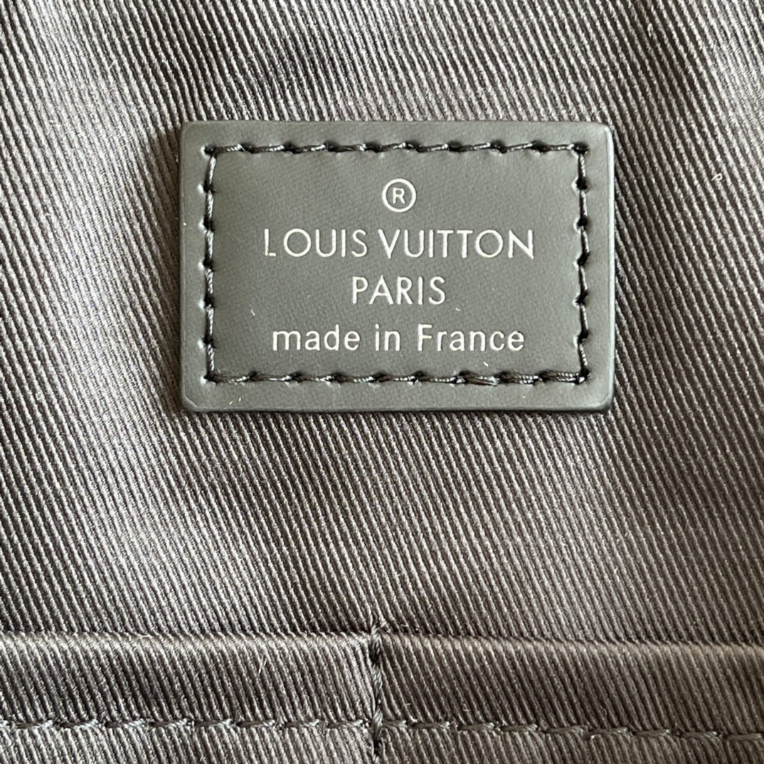 Louis Vuitton Christopher Messenger Bag Damier Graphite Canvas For Men, Men’s Bags, Shoulder And Crossbody Bags 13in/33cm