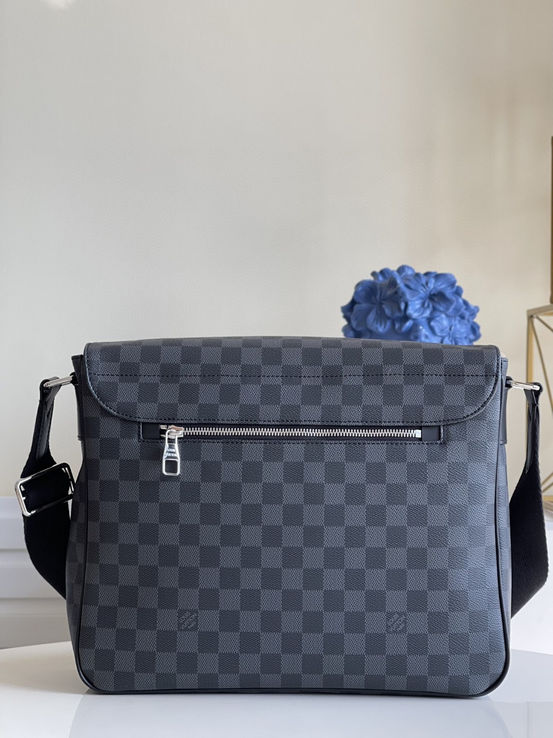 Louis Vuitton Christopher Messenger Bag Damier Graphite Canvas For Men, Men’s Bags, Shoulder And Crossbody Bags 13in/33cm