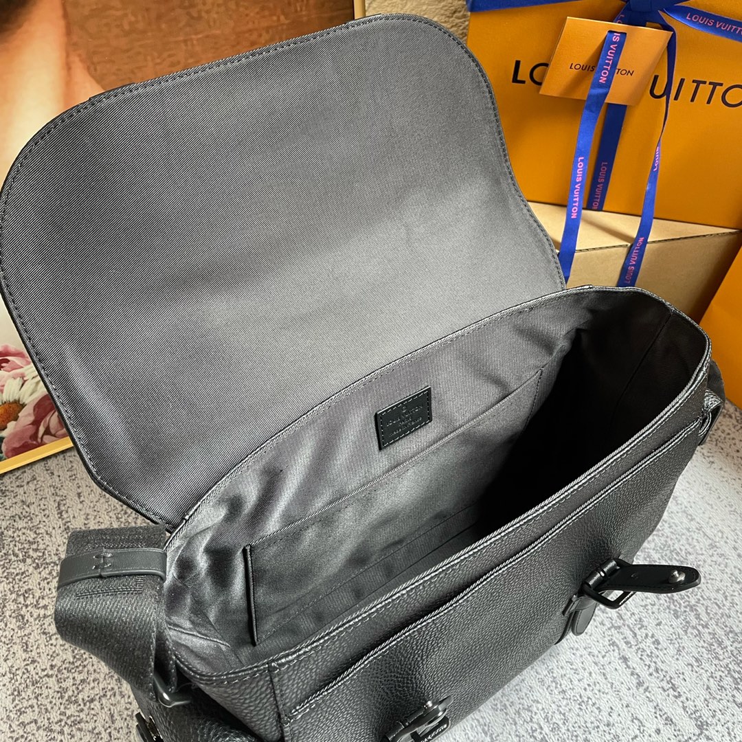 Louis Vuitton Christopher Messenger Taurillon Black For Men, Men’s Bags, Shoulder And Crossbody Bags 11.4in/29cm